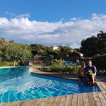 Alojamento de Acomodação e Pequeno-almoço Arghjola Porto-Vecchio (Corsica)