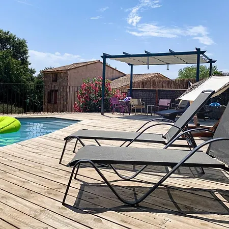 Couette-café Arghjola 3*