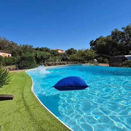 Arghjola Couette-café 3*