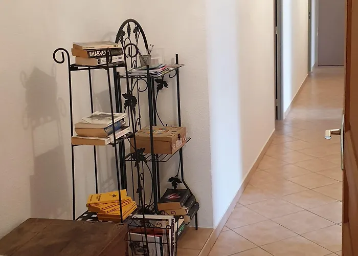 Arghjola Oda ve Kahvaltı 3*