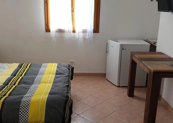 Arghjola Oda ve Kahvaltı Porto-Vecchio (Corsica)